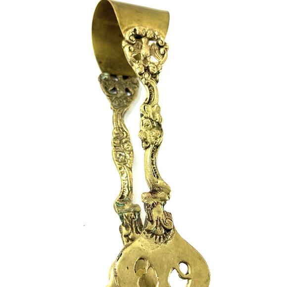 Antique Brass Ornate Serving Tongs Italian Rococo Revival Griffin Motif 8.5” - Picture 4 of 7